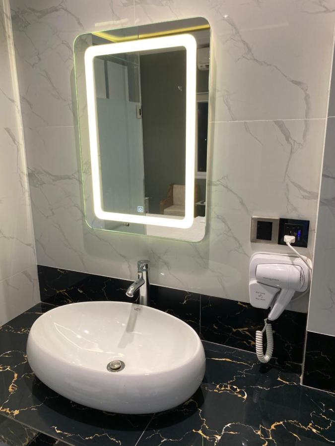 Phuoc Hung 1 Hotel หวินห์ลอง ภายนอก รูปภาพ